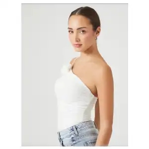 Body un hombre con rosa F21 miniatura 6